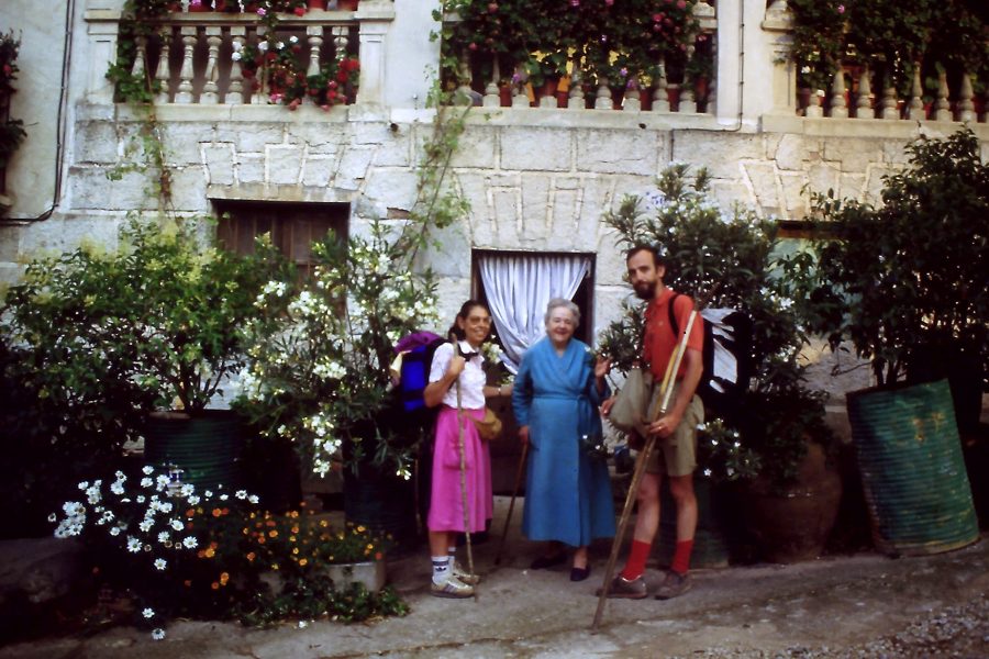 Albergue Cirauqui Casa Maralotx - Fernando y Ana con Jesusa en 1993